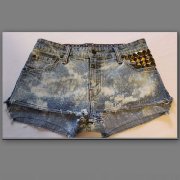 Levi's Pants - Levi Strauss Signature Jean Shorts Embellished
